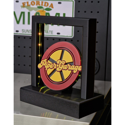 Lampada LED (GRANDE) con Logo Personalizzato - Piper Garage