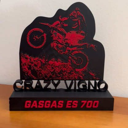 Foto a Rilievo Su Piedistallo Stampata in 3D